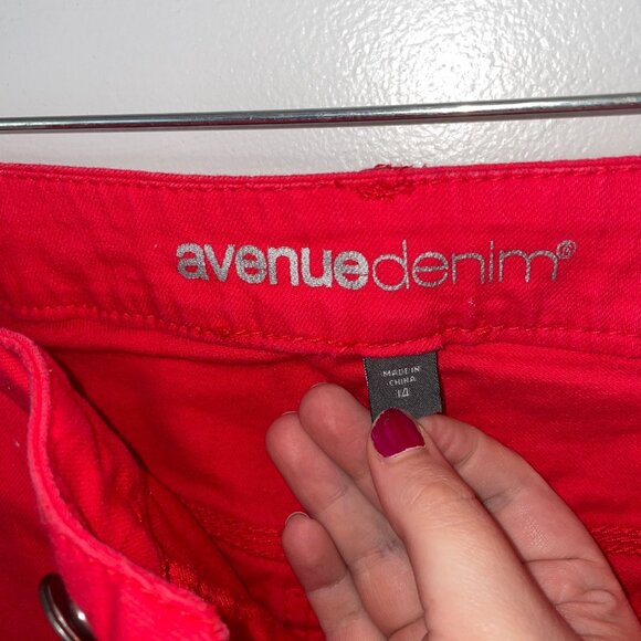 Avenue Denim Womens Red Casual Bermuda Shorts With Button & Zipper Closure - Picture 5 of 8
